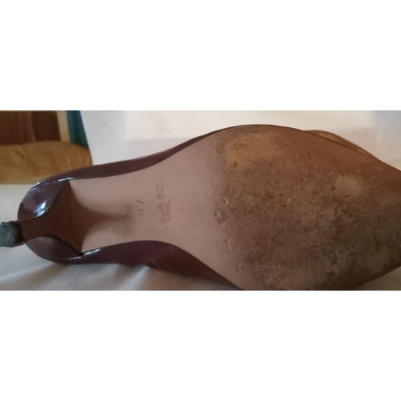 Coach Burgundy and Black Pointed Toe 3" Heel Pumps size 7.5 B - Picture 6 of 8